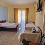 بيت ضيافة Luiza & Bushati *