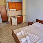 Luiza & Bushati بيت ضيافة