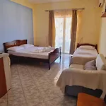 بيت ضيافة Luiza & Bushati