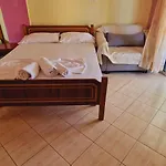 بيت ضيافة Luiza & Bushati كساميل
